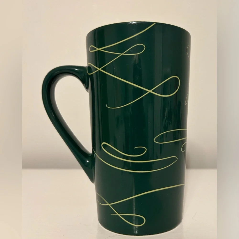 Starbucks 2020 Christmas Tree Holiday Siren Green Ceramic 14 oz Coffee Cup Mug